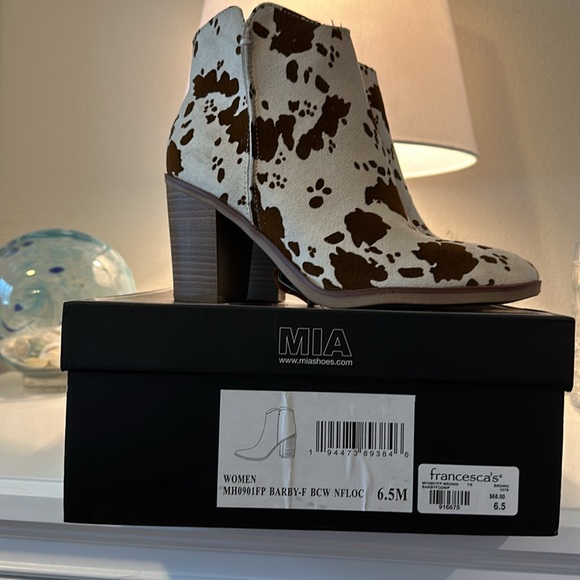 MIA ankle boots. Never worn. - Picture 2 of 6